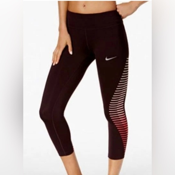 Nike Women’s Power Epic Run Cropped Tight Fit Leggings
Size: Medium - Picture 1 of 8